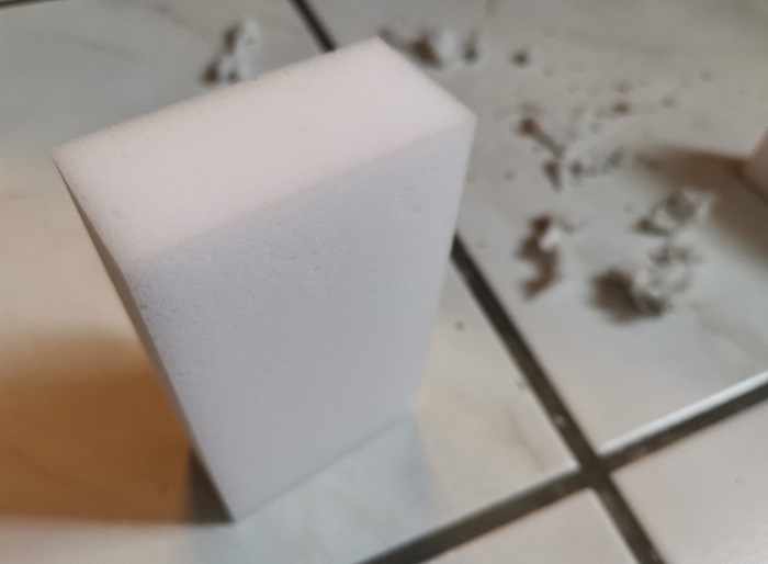 發(fā)泡陶瓷加工特點(diǎn)：輕巧多孔，材料新潮